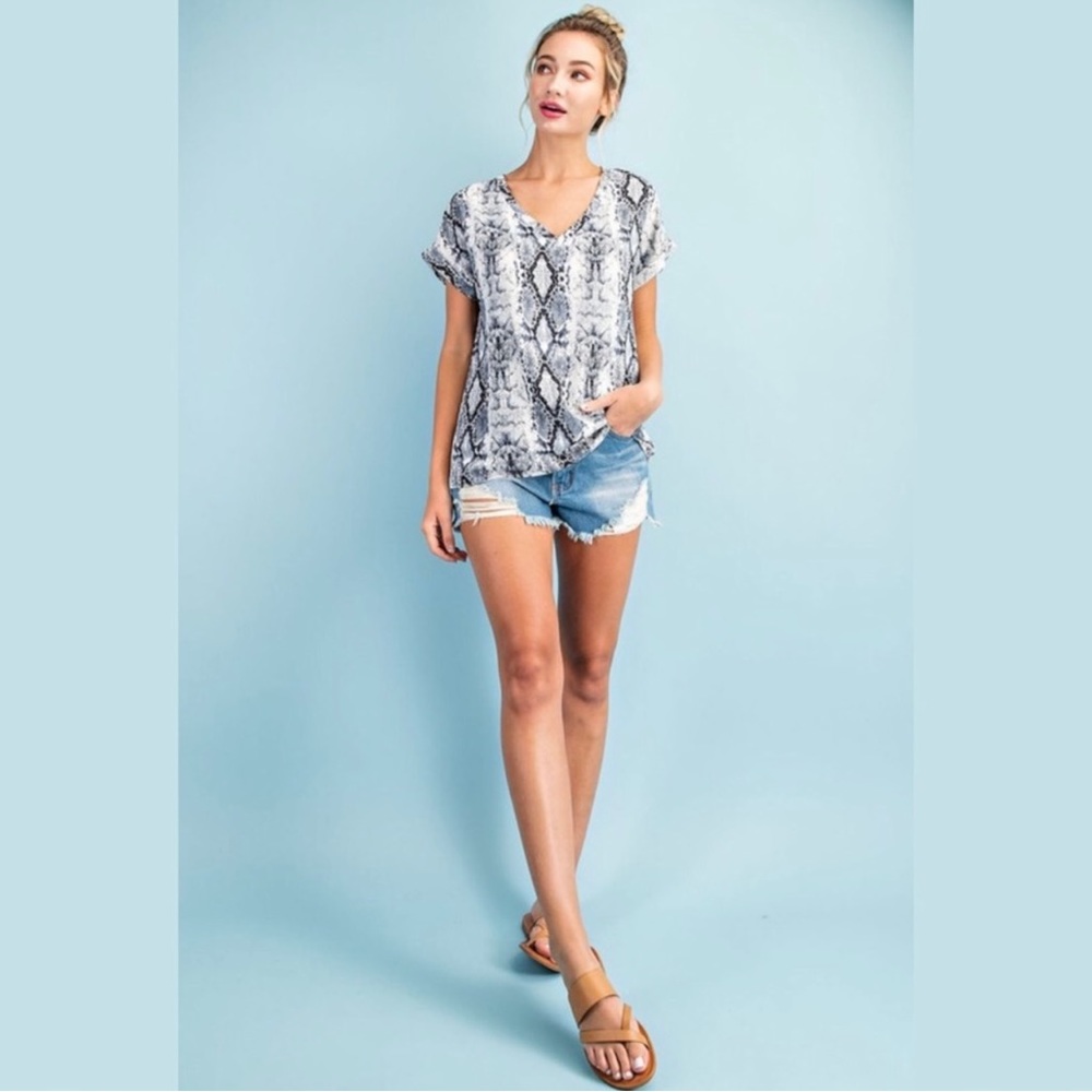 Small V-Neck Snake Skin Blouse!
